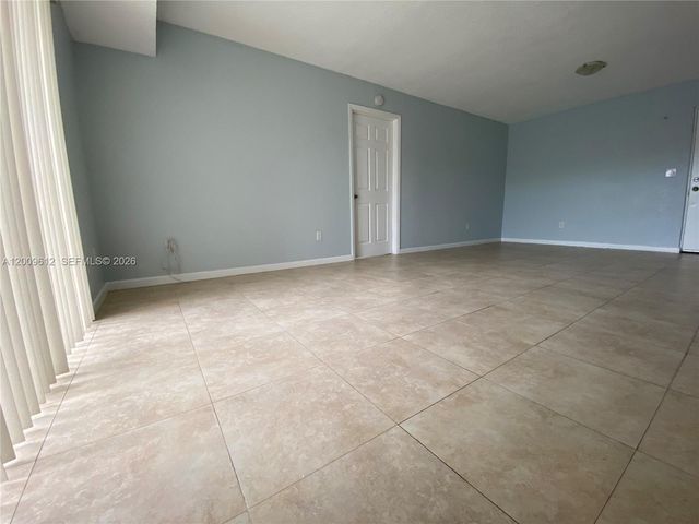 8200 SW 210th St 220, Cutler Bay, FL 33189