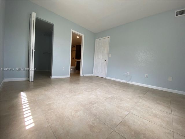 8200 SW 210th St 220, Cutler Bay, FL 33189