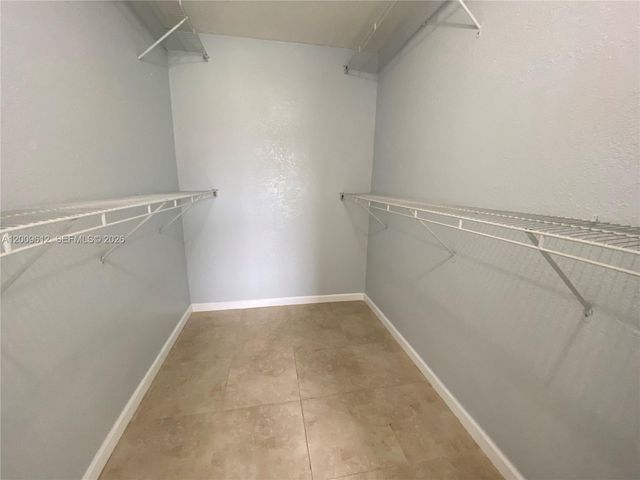 8200 SW 210th St 220, Cutler Bay, FL 33189