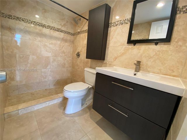 8200 SW 210th St 220, Cutler Bay, FL 33189