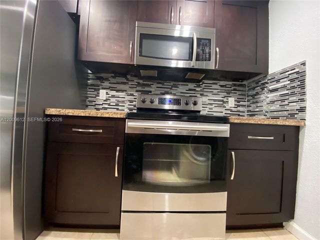 8200 SW 210th St 220, Cutler Bay, FL 33189