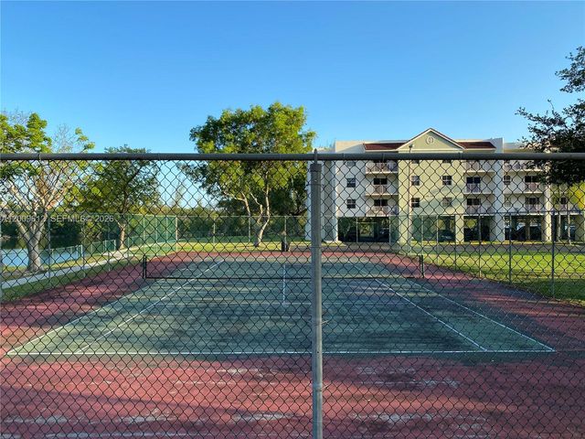 8200 SW 210th St 220, Cutler Bay, FL 33189