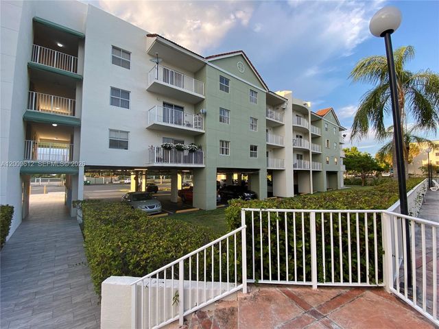 8200 SW 210th St 220, Cutler Bay, FL 33189