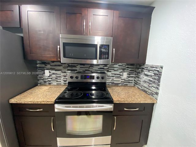 8200 SW 210th St 220, Cutler Bay, FL 33189