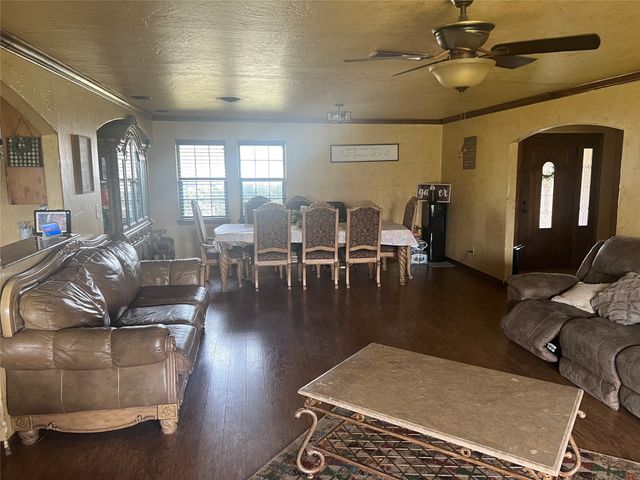815 W. MESQUITE W MESQUITE, Jacksboro, TX 76458