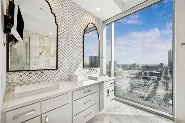 1600 Post Oak Boulevard 1802, Houston, TX 77056