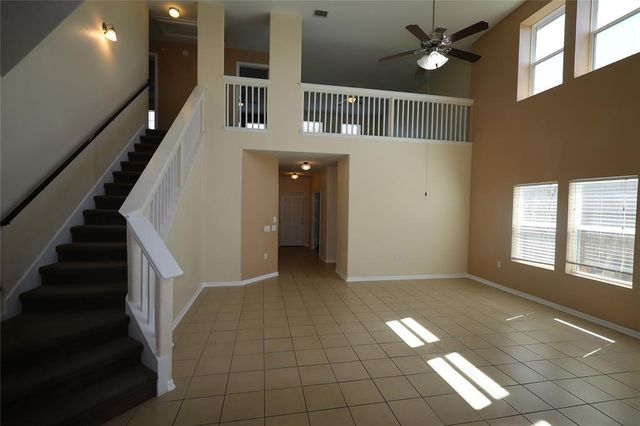 5032 Irvine LN, Del Valle, TX 78617