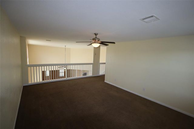 5032 Irvine LN, Del Valle, TX 78617
