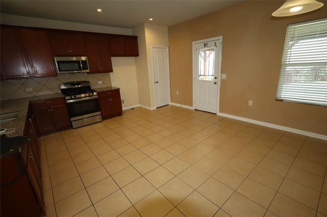 5032 Irvine LN, Del Valle, TX 78617