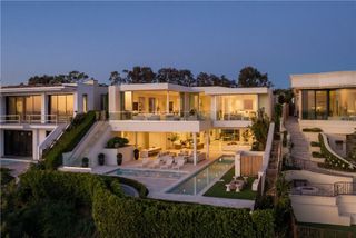 1119 Dolphin, Corona Del Mar, CA 92625