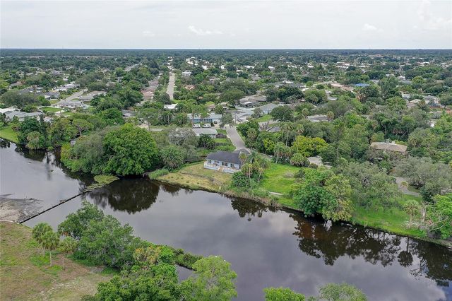 3214 N SECLUSION DRIVE, Sarasota, FL 34239