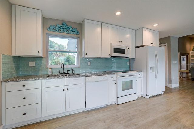3214 N SECLUSION DRIVE, Sarasota, FL 34239