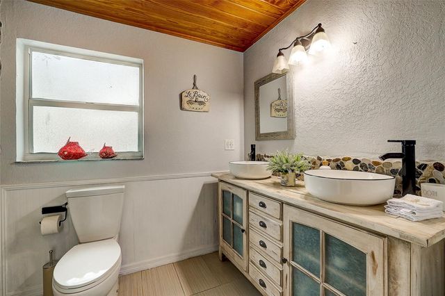 3214 N SECLUSION DRIVE, Sarasota, FL 34239