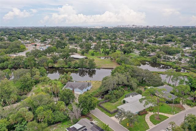 3214 N SECLUSION DRIVE, Sarasota, FL 34239