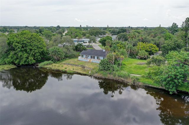 3214 N SECLUSION DRIVE, Sarasota, FL 34239