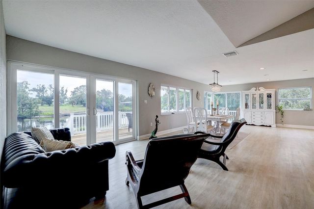 3214 N SECLUSION DRIVE, Sarasota, FL 34239