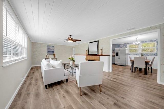 2460 Middle Road, Mobile, AL 36605