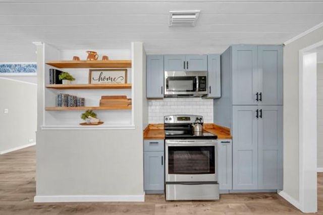 2460 Middle Road, Mobile, AL 36605