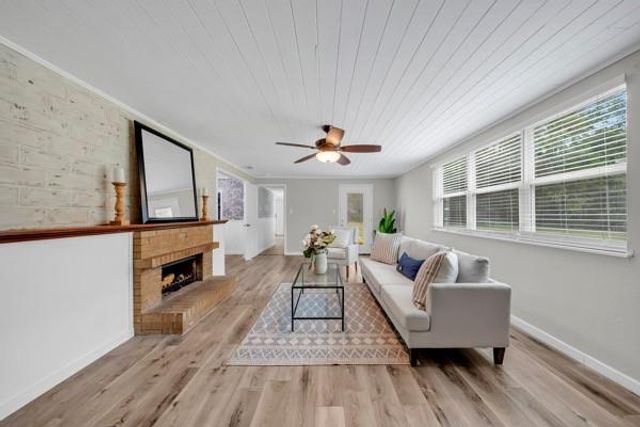 2460 Middle Road, Mobile, AL 36605