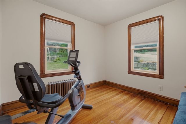 22 South Avenue, Tiverton, RI 02878