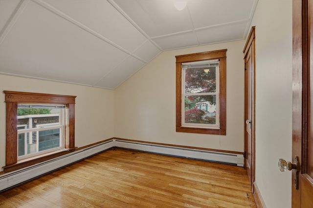 22 South Avenue, Tiverton, RI 02878