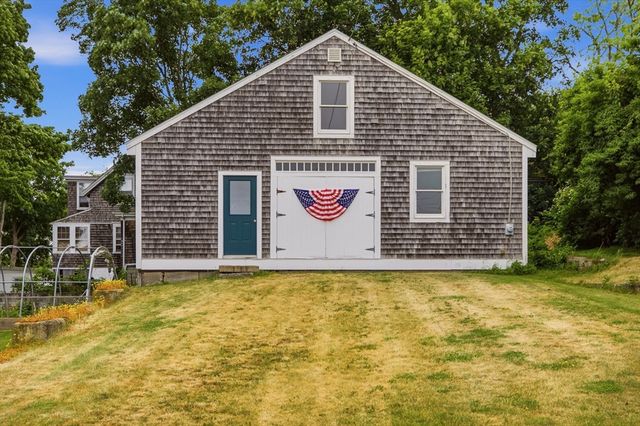 22 South Avenue, Tiverton, RI 02878