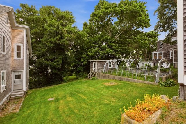 22 South Avenue, Tiverton, RI 02878