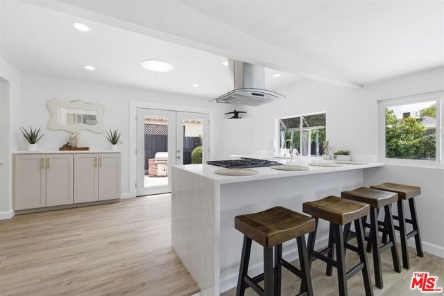 5847 Texhoma Avenue, Encino, CA 91316