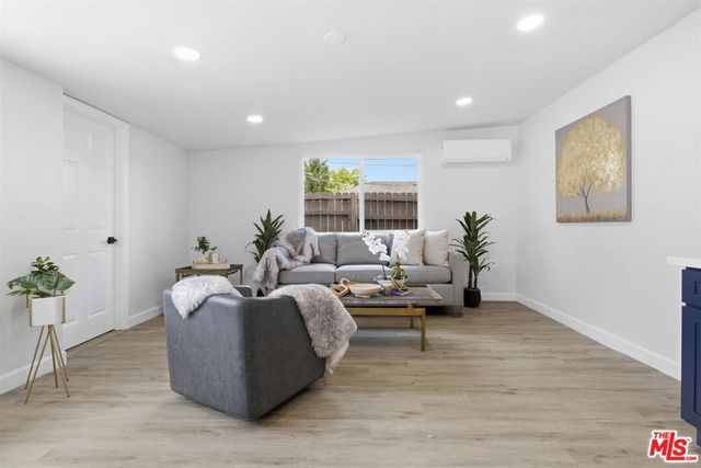 5847 Texhoma Avenue, Encino, CA 91316