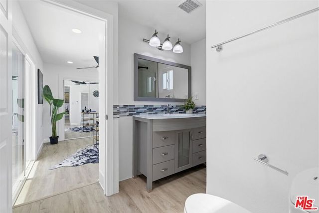 5847 Texhoma Avenue, Encino, CA 91316
