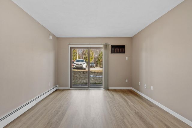 11 Strawberry Bank Rd Apt 5, Nashua, NH 03062
