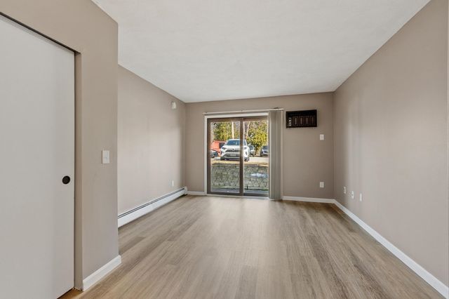 11 Strawberry Bank Rd Apt 5, Nashua, NH 03062