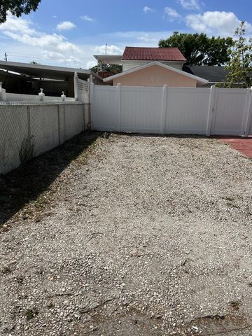 3024 W HAYA STREET, Tampa, FL 33614