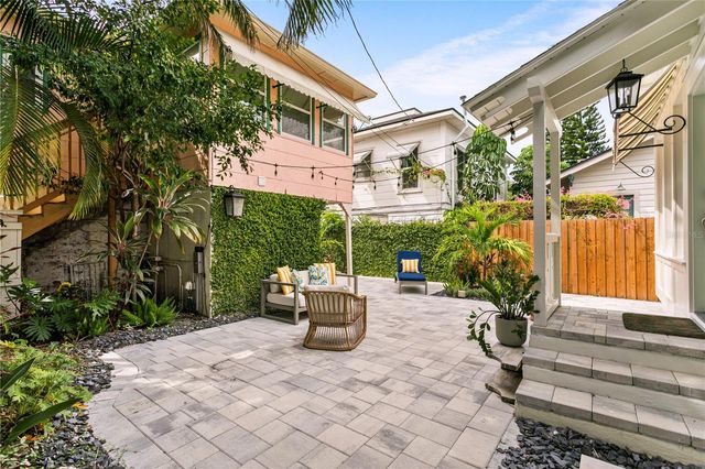 1716 OAK STREET NE, St Petersburg, FL 33704
