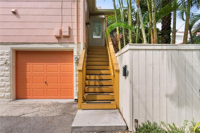 1716 OAK STREET NE, St Petersburg, FL 33704