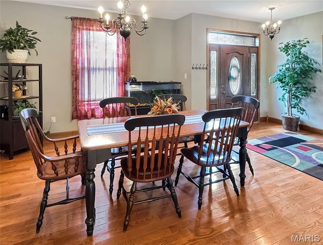 495 Oak Field Court, Washington, MO 63090