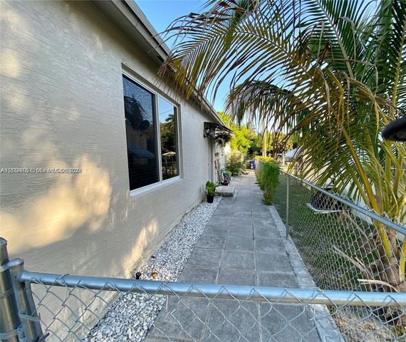 2700 Fillmore Street, Hollywood, FL 33020