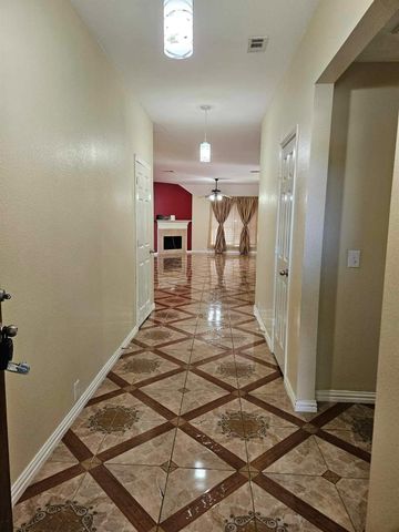 4036 Glenwyck Drive E, North Richland Hills, TX 76180
