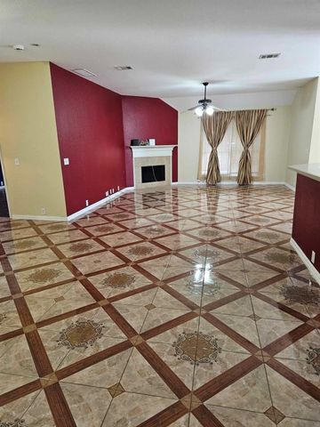 4036 Glenwyck Drive E, North Richland Hills, TX 76180