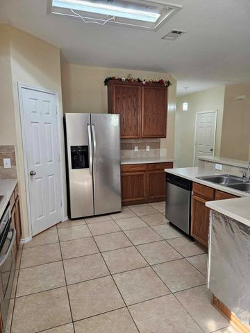 4036 Glenwyck Drive E, North Richland Hills, TX 76180