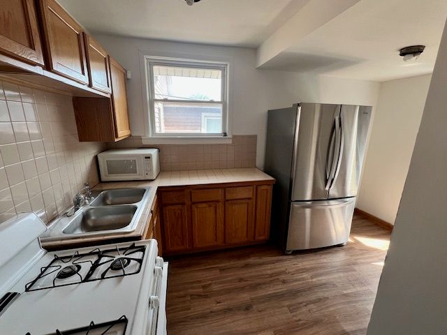 10951 S Kedzie Avenue, Chicago, IL 60655