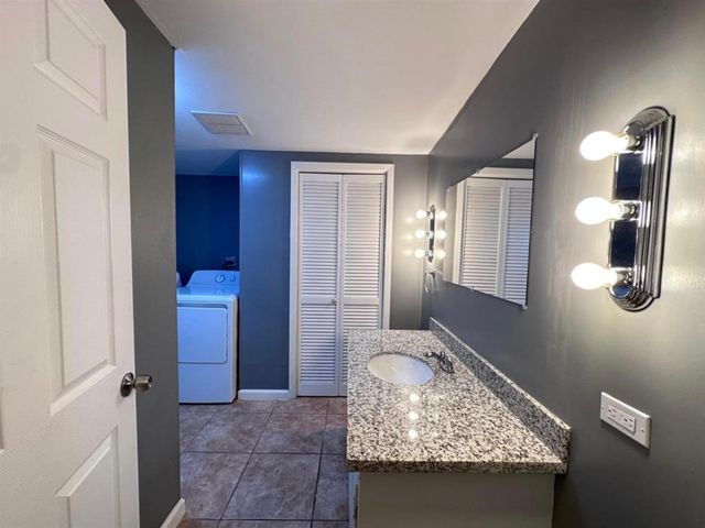 228 Oakshire Dr, Houma, LA 70364