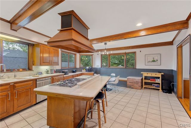 112 Winthrop Road, Syracuse, NY 13206