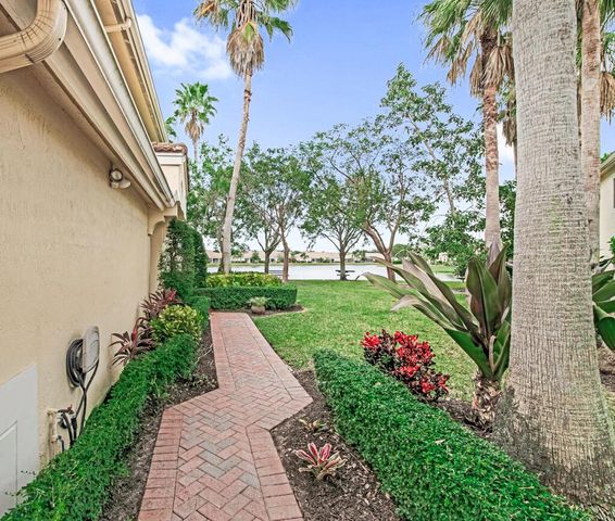 9773 Bowline Drive 203, West Palm Beach, FL 33411