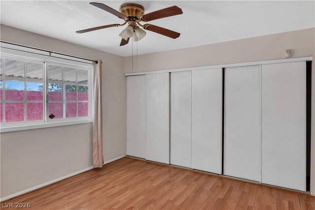 2410 East Oak Glen Way, Las Vegas, NV 89115