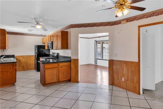 2410 East Oak Glen Way, Las Vegas, NV 89115