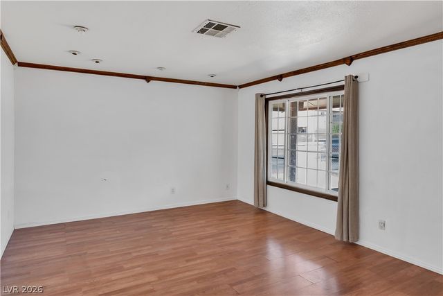 2410 East Oak Glen Way, Las Vegas, NV 89115
