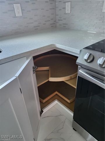 2815 Van Buren PKWY, Cape Coral, FL 33993