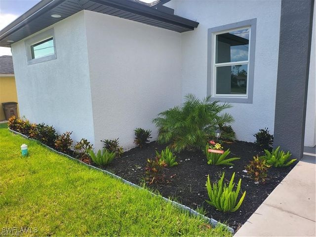 2815 Van Buren PKWY, Cape Coral, FL 33993