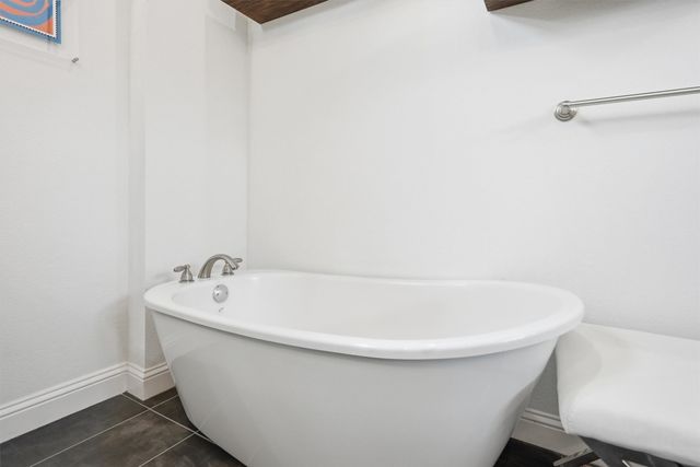 6401 Starlight Ranch Road, Godley, TX 76044